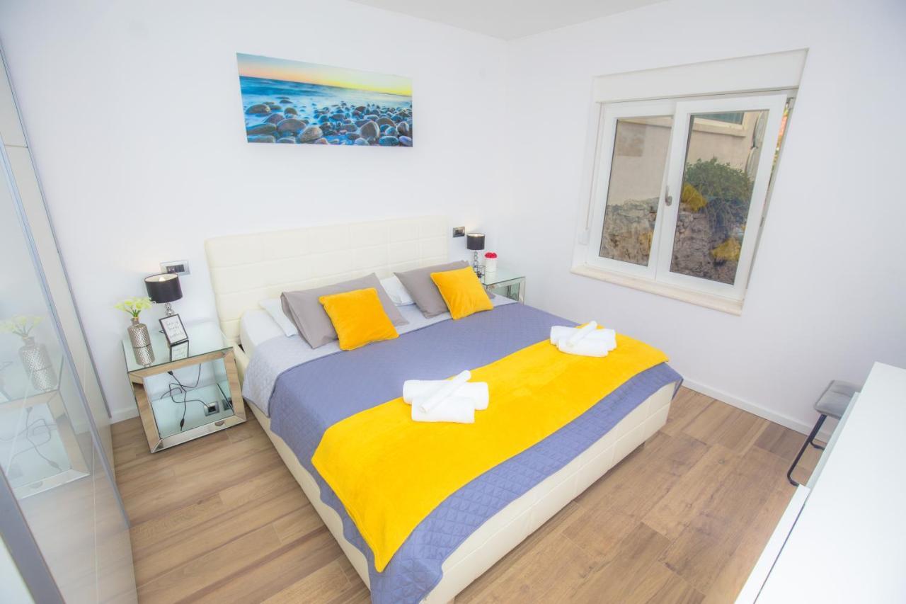 Apartment Gallery Primošten Dış mekan fotoğraf